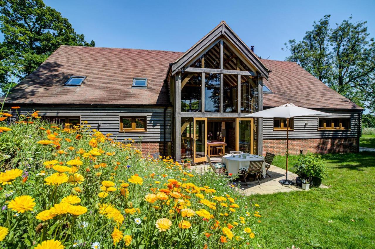 アンドーヴァー South Park Farm Barn Bed & Breakfast エクステリア 写真